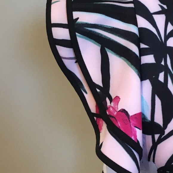 New Tommy Hilfiger Floral dress - Picture 4 of 5